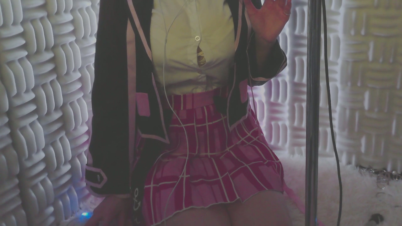 【実写LIVE】えちちなコスプレ♡耳舐め♡ASMR♡.mp4_20251229_183440.903.jpg akari 角色扮演♡舔耳朵♡ 2GB  第1张